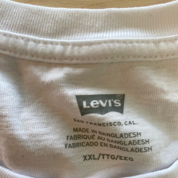 Levi’s Tee size XXL (C) - Picture 9 of 9